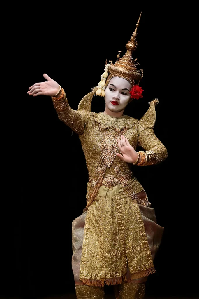 Preah Thong, a traditional Cambodian dance performance © Asia-Europe Foundation