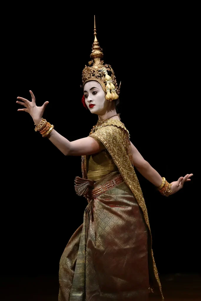 Preah Thong, a traditional Cambodian dance performance © Asia-Europe Foundation