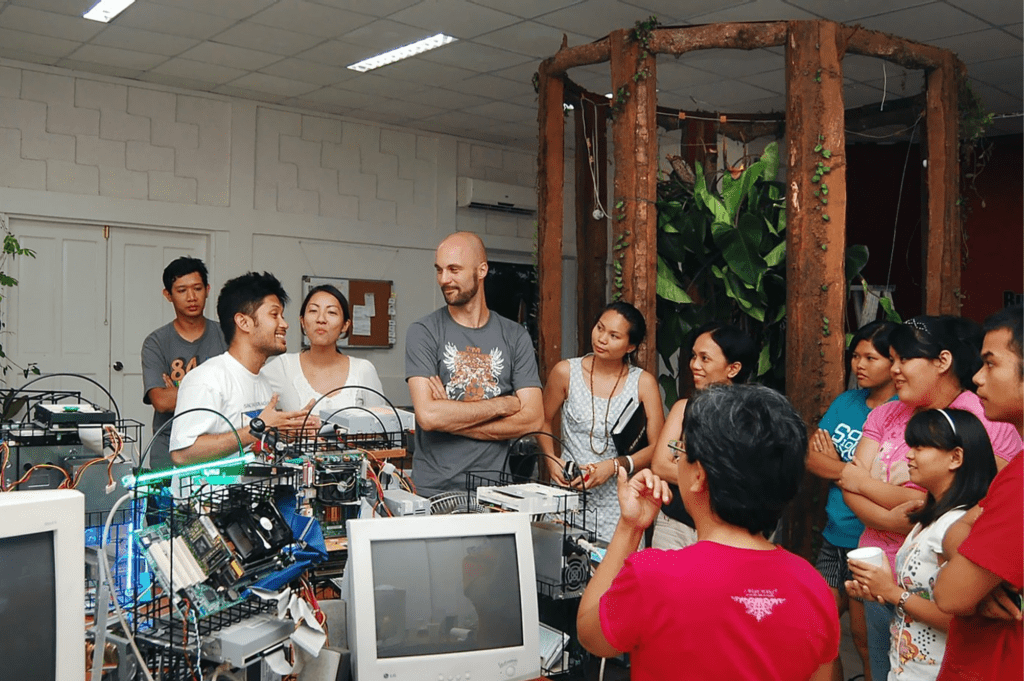Biomodd [LBA2], Community Workshop, Philippines, 2009.