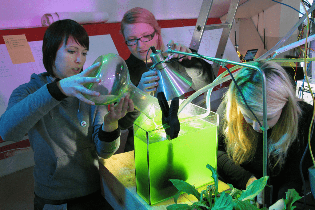 Biomodd [MRBw], Slovenia, Community Workshop, 2010 © Angelo Vermeulen