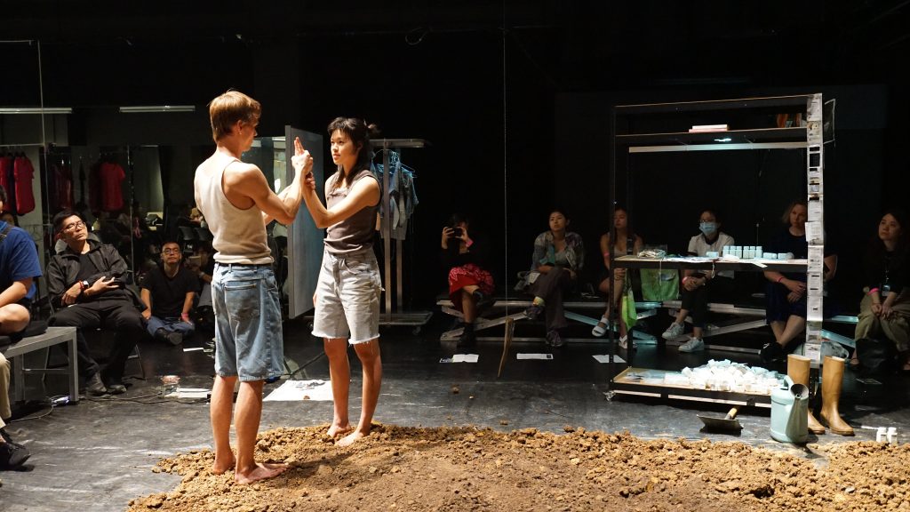 The Last Portrait, a performance installation by Ashley Ho (Singapore) and Domenik Naue (Germany), weaving together text, sound, dance and visual poetry © Asia-Europe Foundation