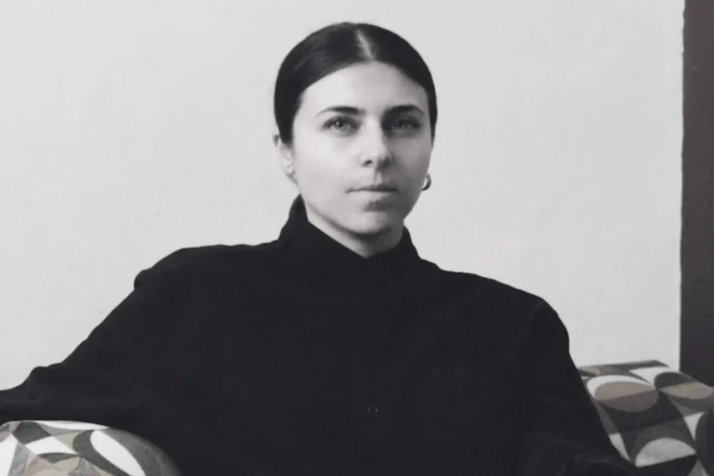 Mariachiara Troianiello, the Italian sound artist behind the moniker Katatonic Silentio, works at   the crossroads of electronic music, performing arts and sound studies. Her work spans radio residencies, collaborations with light art collectives, and ethnomusicological research into the origins of sound, reflecting a multidisciplinary approach to understanding and manipulating auditory experiences.