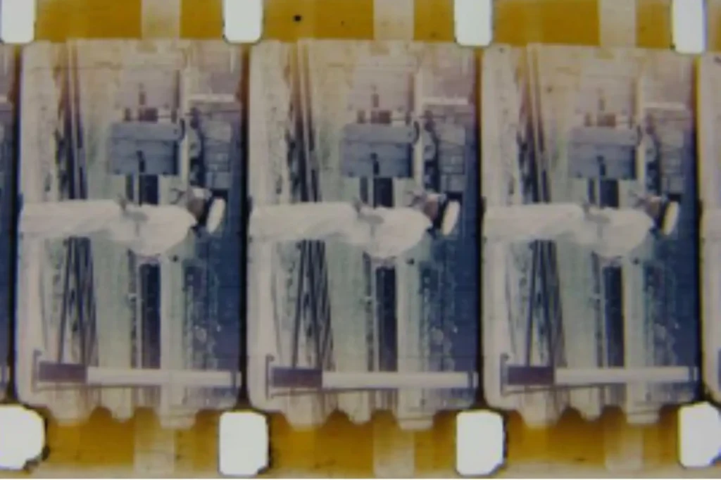 Example of faded 16mm print when scanned at L’Immagine Ritrovata laboratory in Italy © Asian Film Archive