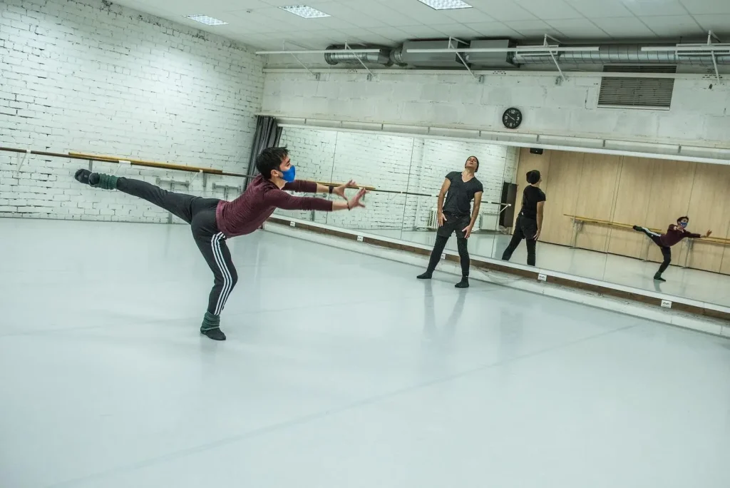 Rehearsal before the premiere of 'The Golden Temple' on the Estonian National Opera stage © Tina Bychkova