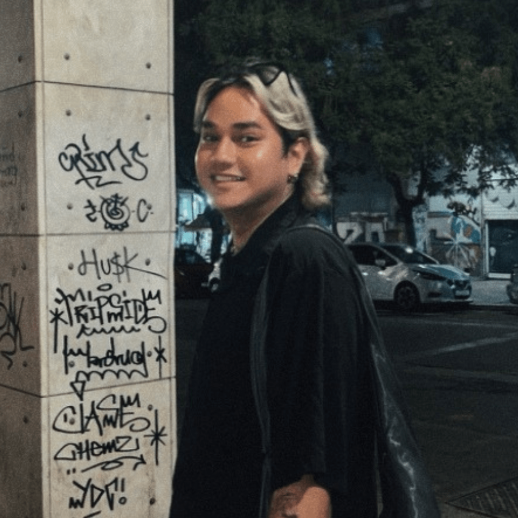 Wee San is a final-year undergraduate reading a double major in English Literature and Art History at Nanyang Technological University. An avid writer, his research interests concern the creative nonfiction genre and the study of animist and spiritual motifs across Southeast Asian modern and contemporary art. His creative works have been featured in Atelier of Healing, an online anthology on trauma and healing. If Wee San’s not rushing essays, he is editing video content for Mediacorp's social channels.