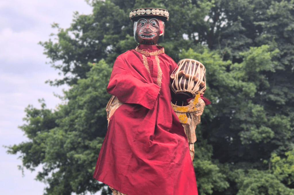 Between Lands: Migration as Transformation © ph Yadanar Win