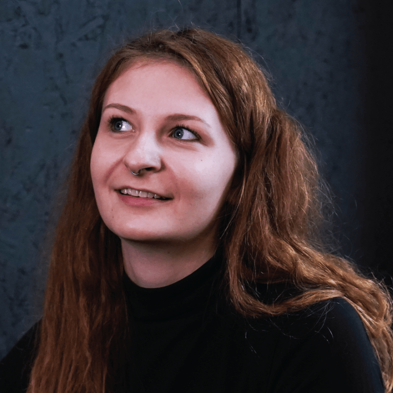 Heneliis Notton is a dramaturg, curator and writer based in Tallinn, Estonia. She's currently working as a dramaturg in a performing arts centre Kanuti Gildi SAAL. Since 2022 they've been part of the curatorial team of an international performing arts festival SAAL Biennale and since 2024 she's the lead producer of the festival Baltic Take Over. At other moments she works as a dramaturg with various artists in Estonia and elsewhere. At moments other than those she writes stuff - her play "Emesis" won special recognition at the 2021 playwriting competition by the Estonian Theatre Agency and their 2025 book "Tähed Agnesele" has been nominated for the Literary Award of the Estonian Cultural Endowment and the Estonian Women's Literature Award.