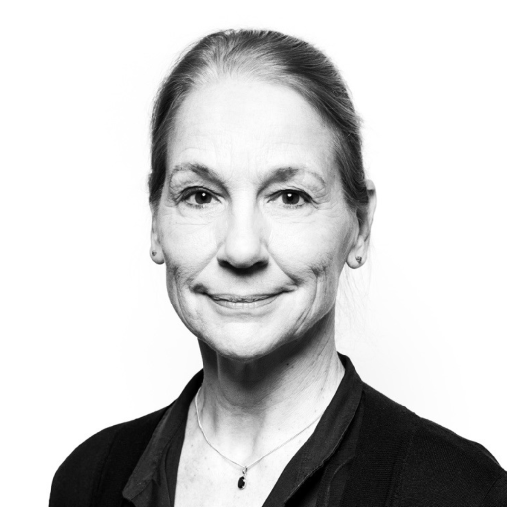 Annemieke Keurentjes has worked in various roles and positions in the international performing arts field before she started working as Secretary for Internationalization at the Fonds Podiumkunsten/Performing Arts Fund NL in The Hague. In this position she is focusing on making international connections for the Dutch scene, facilitating international collaborations and supporting artistic development in an international context. Former positions include: programming director Holland Festival, staff member International Relations at Theater Instituut Nederland, executive director ICC Groningen, pr-manager Springdance.